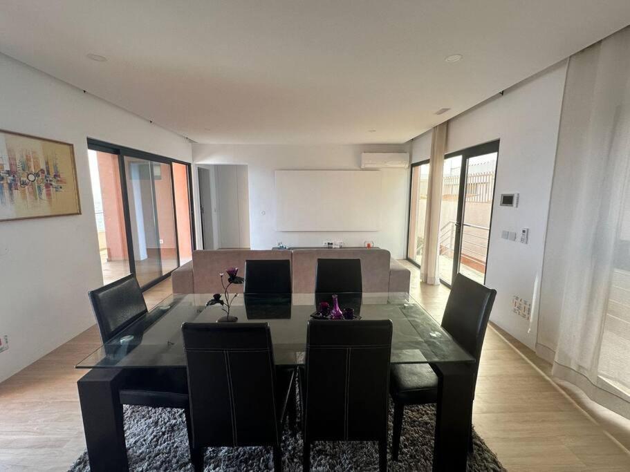 Ocean Mirror Apartment Praia Bagian luar foto