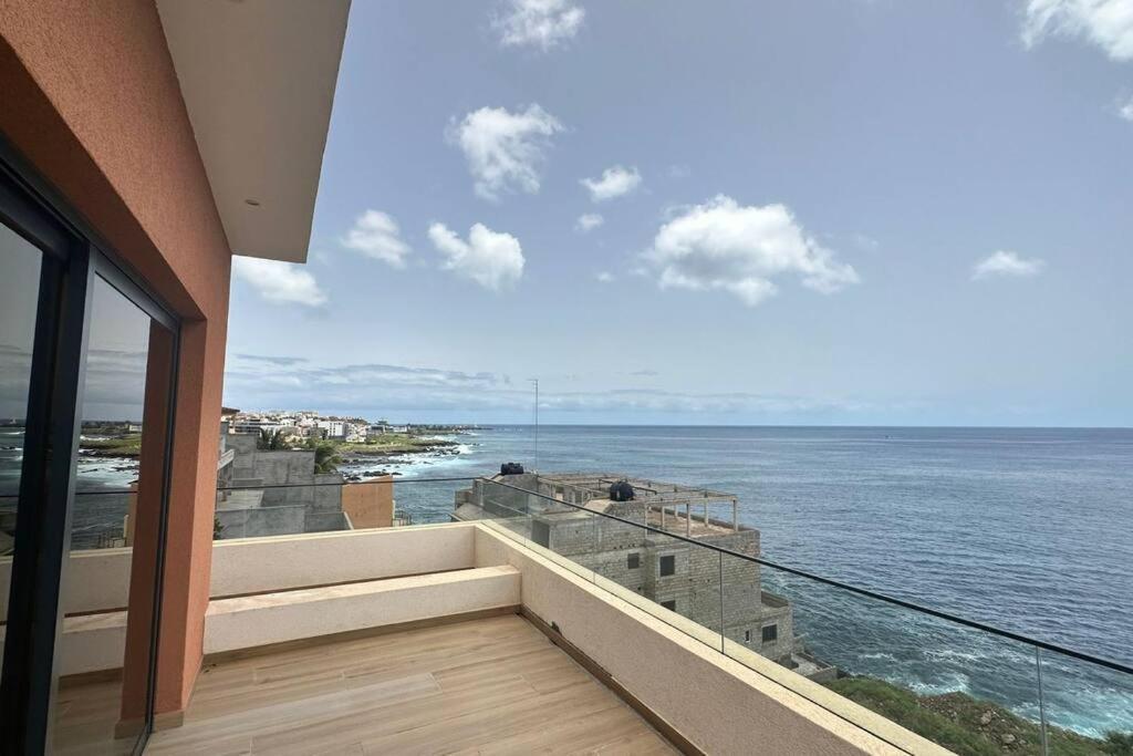 Ocean Mirror Apartment Praia Bagian luar foto