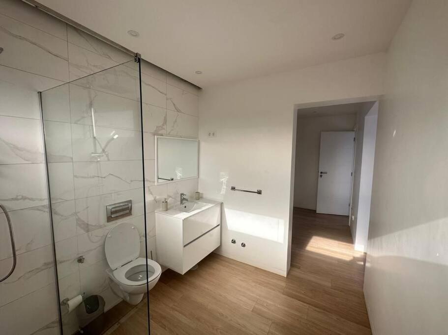 Ocean Mirror Apartment Praia Bagian luar foto