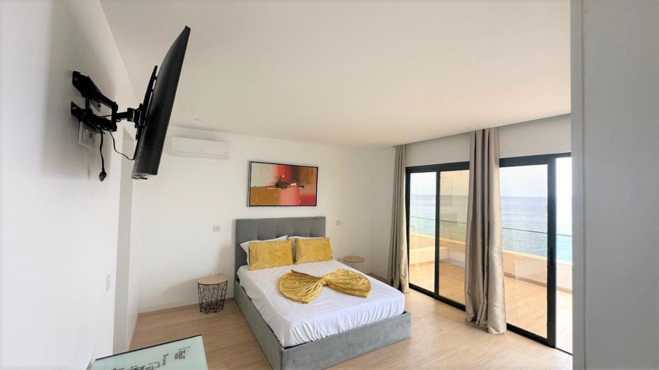 Ocean Mirror Apartment Praia Bagian luar foto