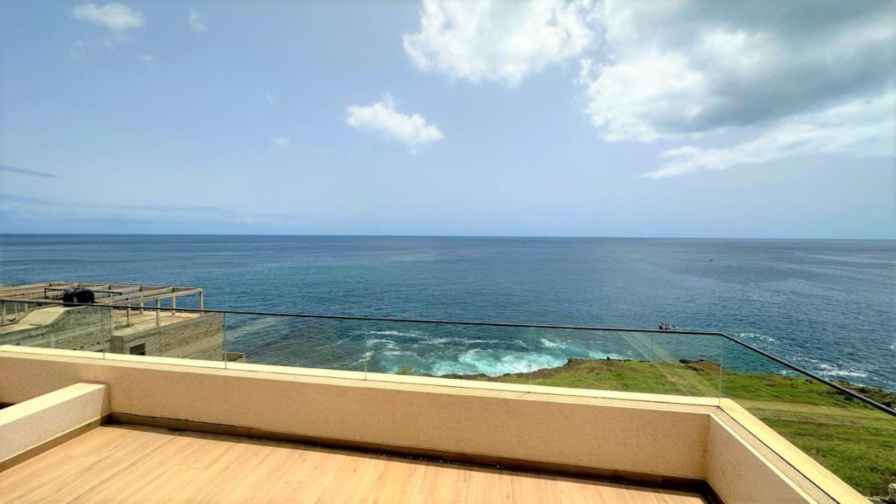 Ocean Mirror Apartment Praia Bagian luar foto
