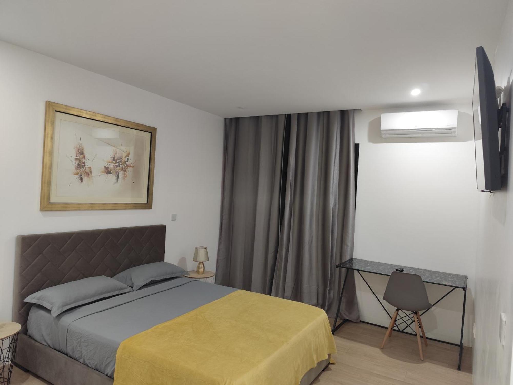Ocean Mirror Apartment Praia Bagian luar foto