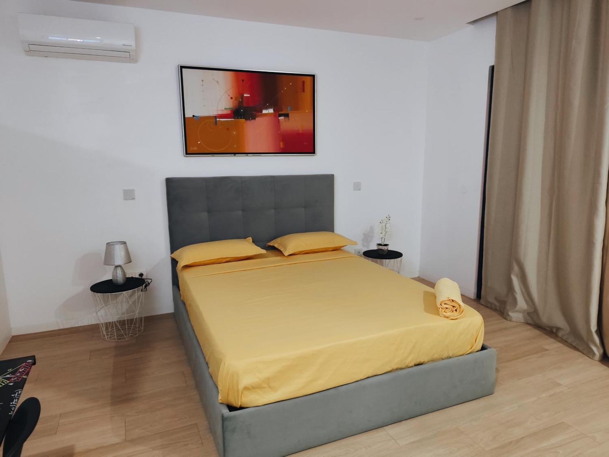 Ocean Mirror Apartment Praia Bagian luar foto