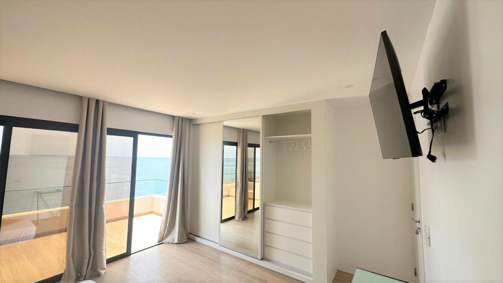 Ocean Mirror Apartment Praia Bagian luar foto